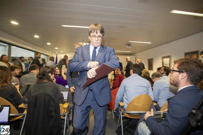 El ex presidente catalán Carles Puigdemont será procesado por terrorismo, decide el Supremo.