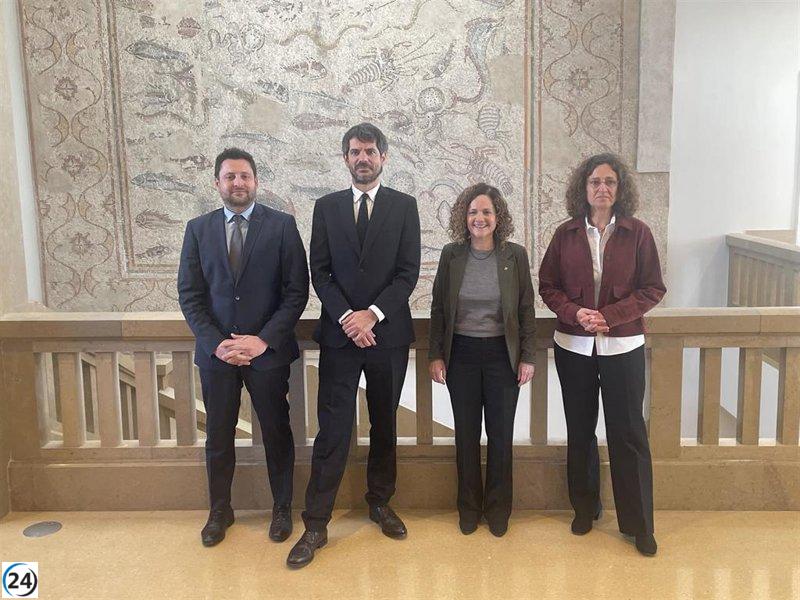 Urtasun critica la ausencia del PP en homenajes a Franco.