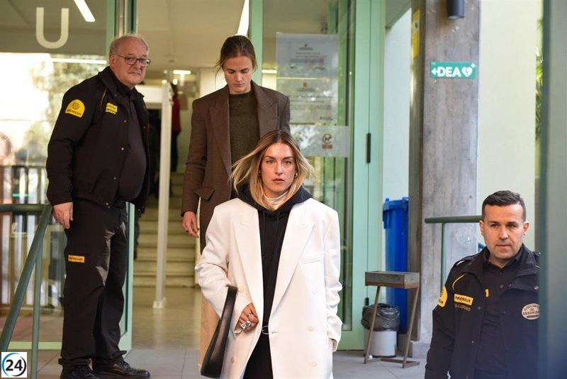Putellas y Paredes abandonan el juzgado en Sant Feliu tras su declaración en el caso Rubiales.