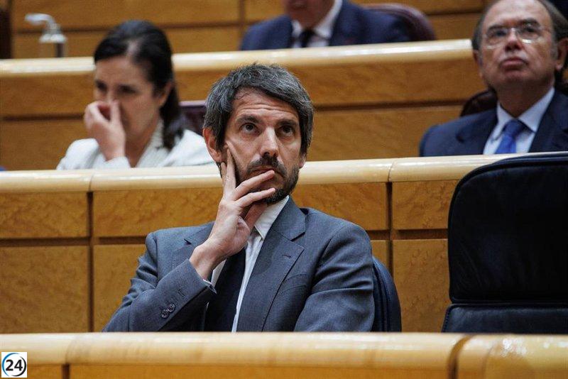 Urtasun insta al PP a facilitar la integración de menores inmigrantes.