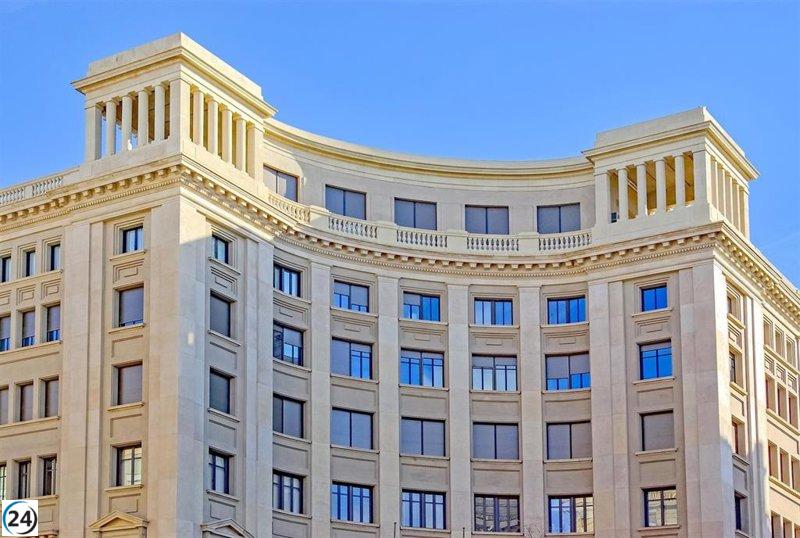 La AN acepta la apelación de Foment contra la negativa de la CNMC a intervenir en la OPA de BBVA sobre Sabadell.