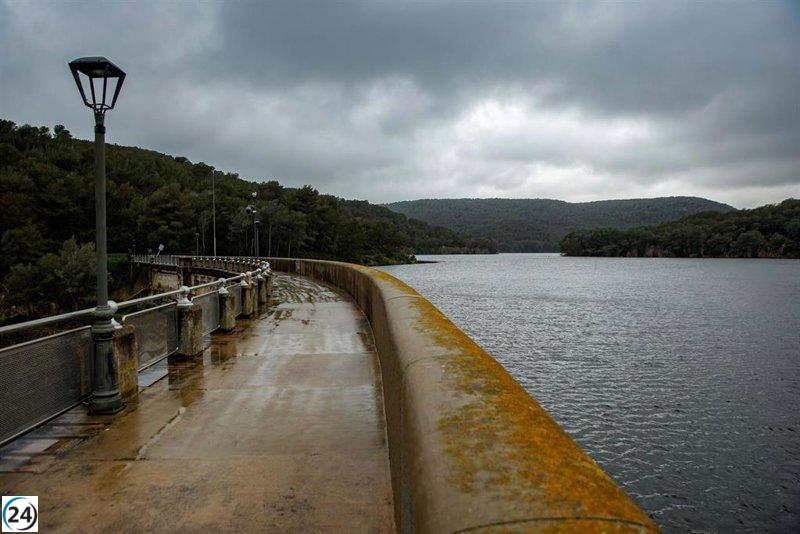 Los embalses que suministran agua a Barcelona y Girona alcanzan más del 50% de capacidad.