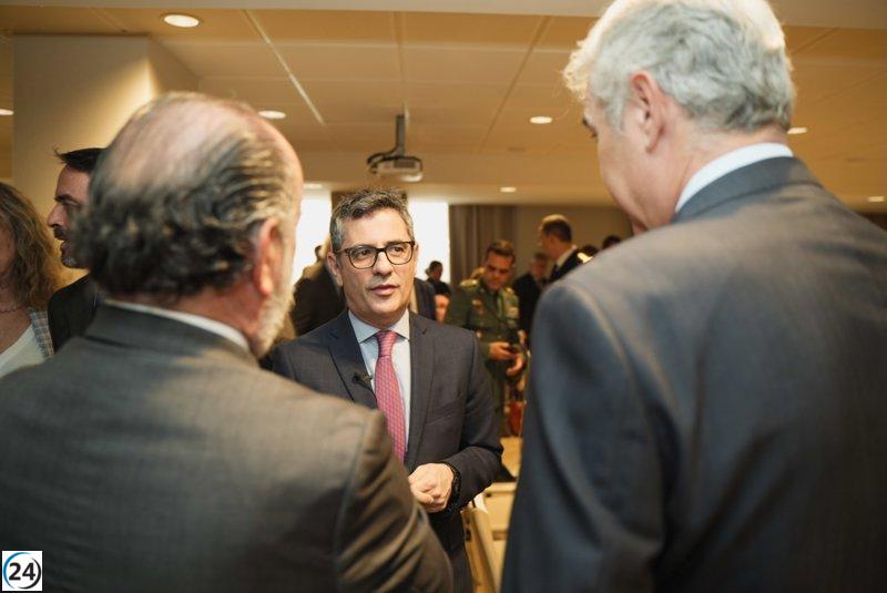 Consejeros del PP se retiran de la Comisión de Justicia en Barcelona.