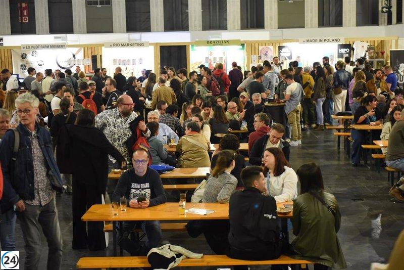 El Festival de Cerveza de Barcelona atrae a 15,000 visitantes en su decimotercera edición.