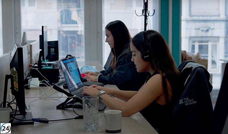 Lighthouse compra The Hotels Network y potencia el marketing hotelero con inteligencia artificial.