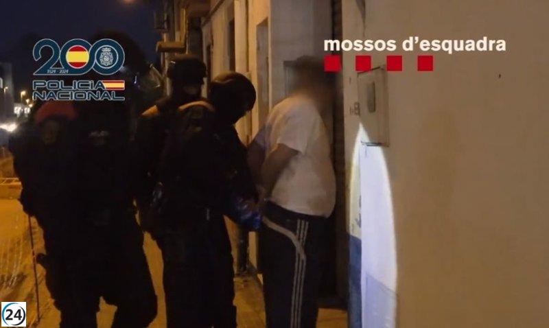 Desarticulan célula yihadista: tres arrestos en Barcelona.