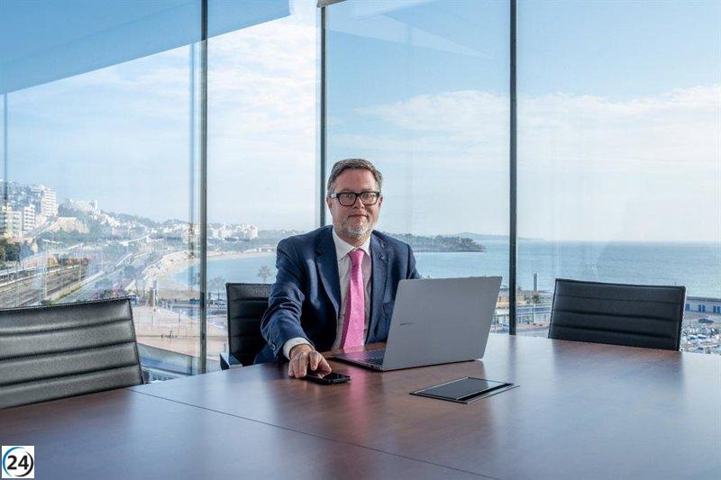 Castellà busca transformar el Puerto de Tarragona en un centro de energía eólica marina.