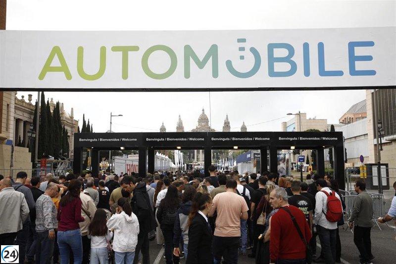 El Automobile desata entusiasmo en su apertura al público.