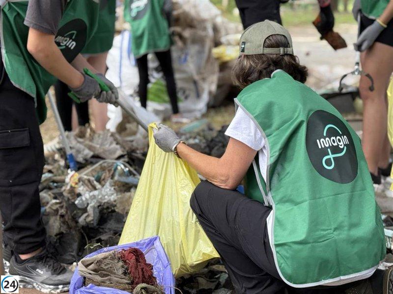 Imagin (CaixaBank) lanza iniciativa para limpiar 250.000 kilos de basura de ríos en España.