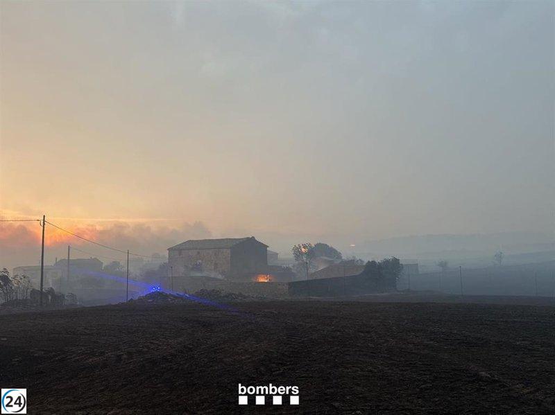 Incendio en Torrefeta (Lleida) causa dos muertes y consume 1.830 hectáreas, ya controlado.