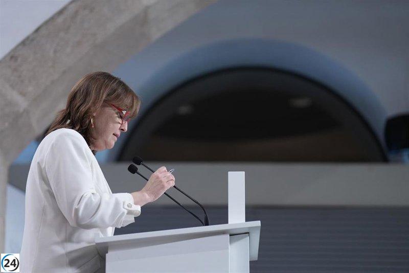 Paneque destaca que la legislación de barrios se centra en fortalecer la comunidad.