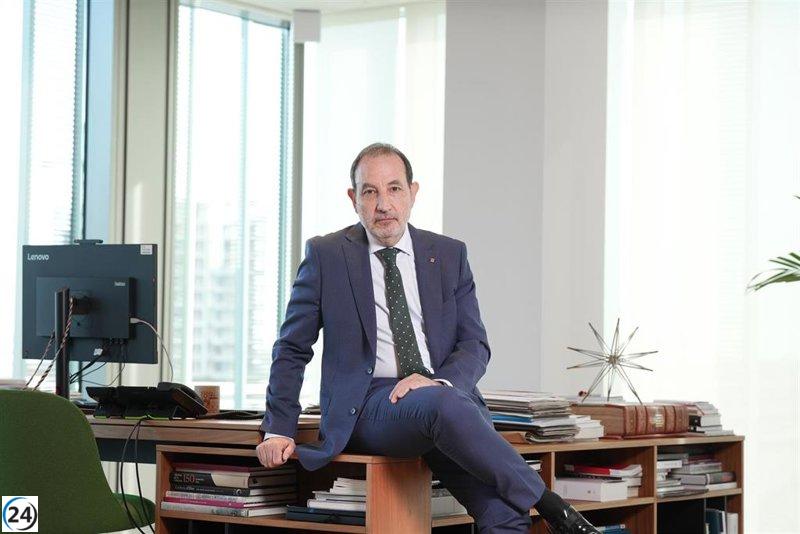 Espadaler alerta sobre la desconfianza juvenil hacia la democracia.