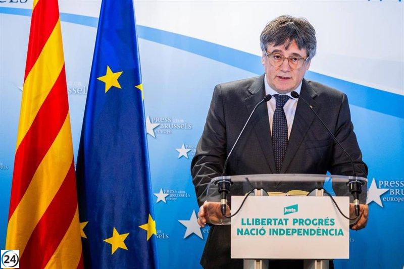 Puigdemont reprocha a Illa criticar a Aznar, recordando su apoyo en manifestaciones junto al PP, Vox y SCC.