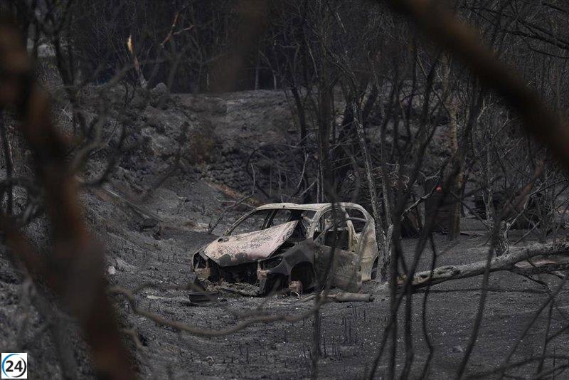Incendio en Tarragona: Bomberos anticipan controles solo para esta noche, mientras persiste el confinamiento en diez municipios.