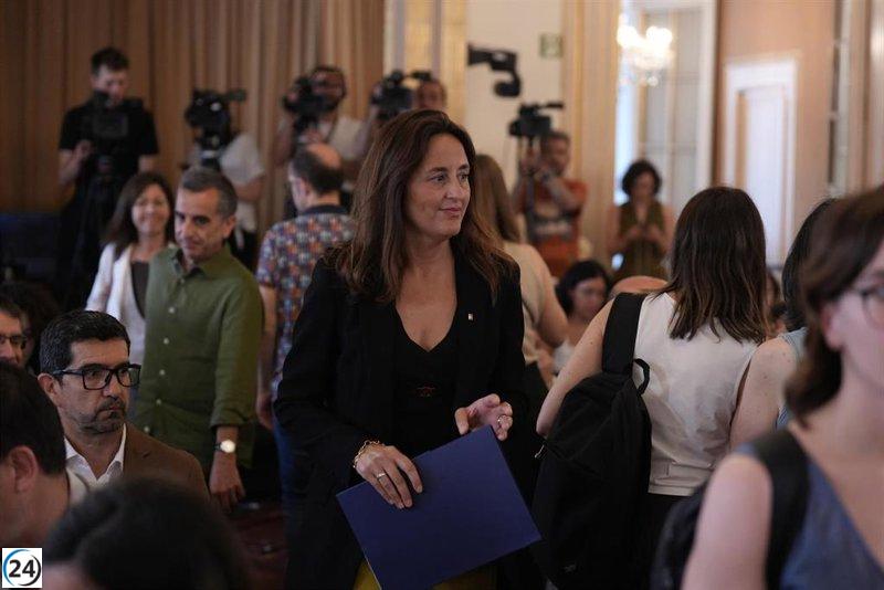 Niubó se disculpa nuevamente y respalda su manejo del fallo en la asignación de maestros.