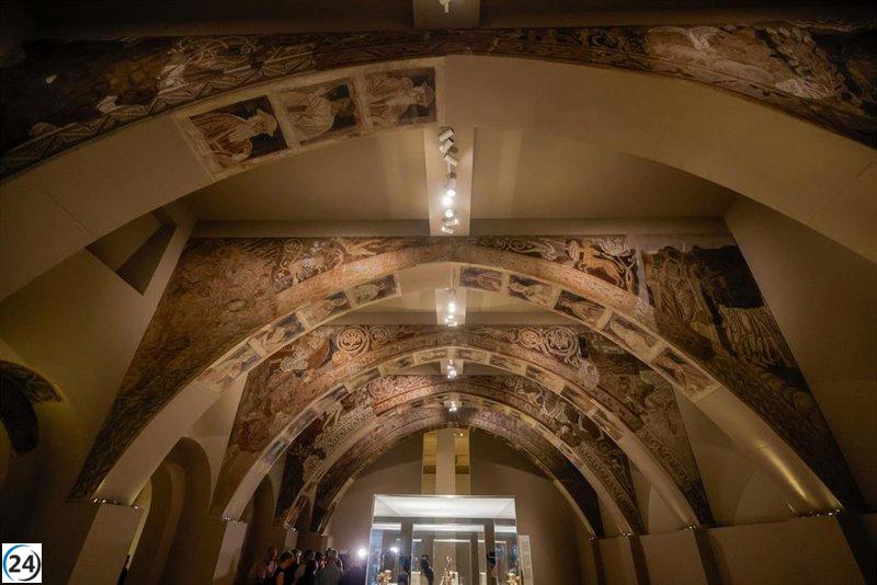 Illa desafía a Azcón a reconocer que Catalunya preservó las pinturas de Sijena.