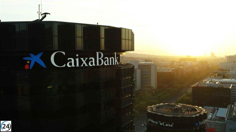 CaixaBank eleva en un 25,5% su concesión de créditos empresariales en el primer semestre.