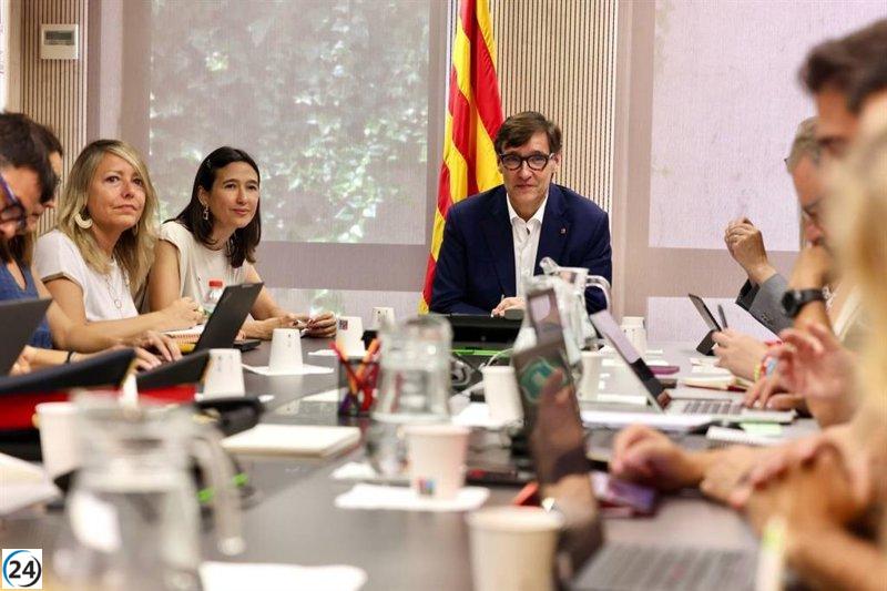 Illa y Parlon se reúnen para abordar el impacto de la ola de calor y el peligro de incendios en Catalunya.
