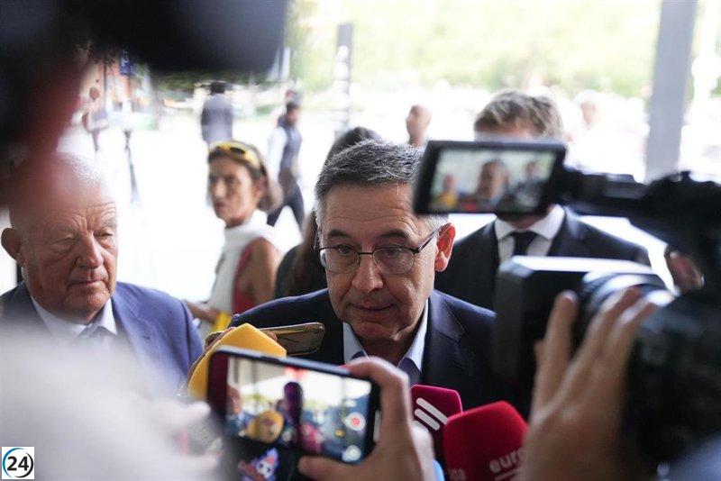 Fiscalía investiga a Bartomeu por irregularidades en tres transacciones del Barça.