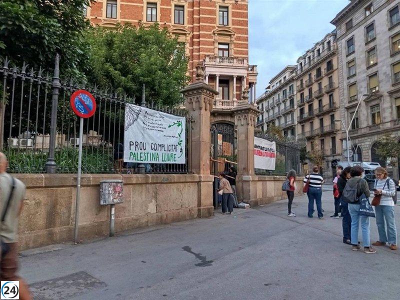 Clases interrumpidas en UB y UPC debido a la protesta estudiantil por Palestina.