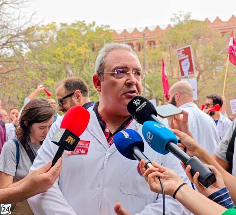 Médicos exigen convenio propio y critican proyecto del Estatuto Marco.