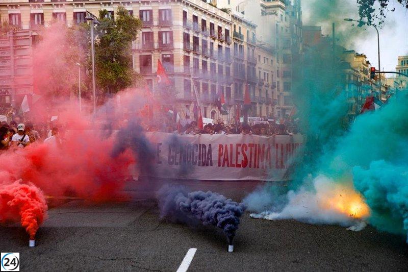 Protestas en Barcelona: estudiantes y docentes se levantan contra el imperialismo en Palestina.