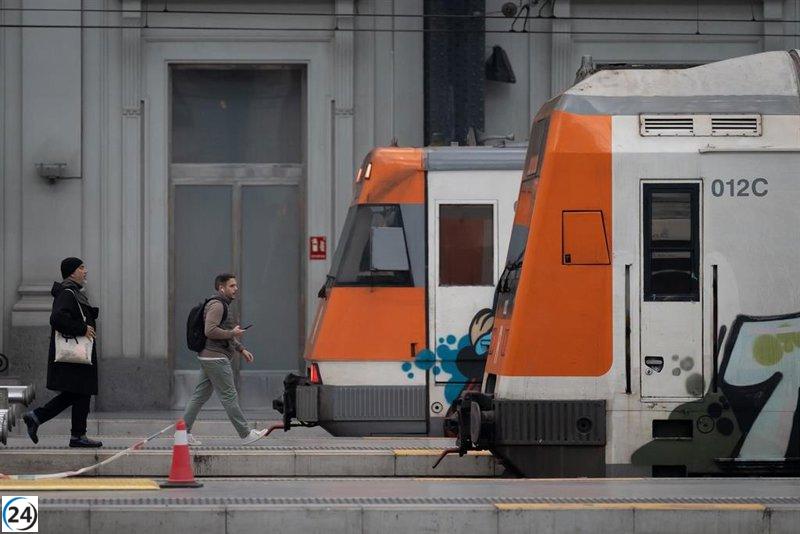 Renfe asigna 90 asistentes para guiar a pasajeros durante el cierre de la R3 de Rodalies.