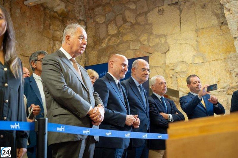 Prieto considera a Tarragona como el nuevo eje económico, cultural y turístico de Catalunya.