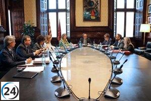 Parlamento presenta denuncia a Gay y Millo por su negativa a comparecer en la Comisión de espionaje.
