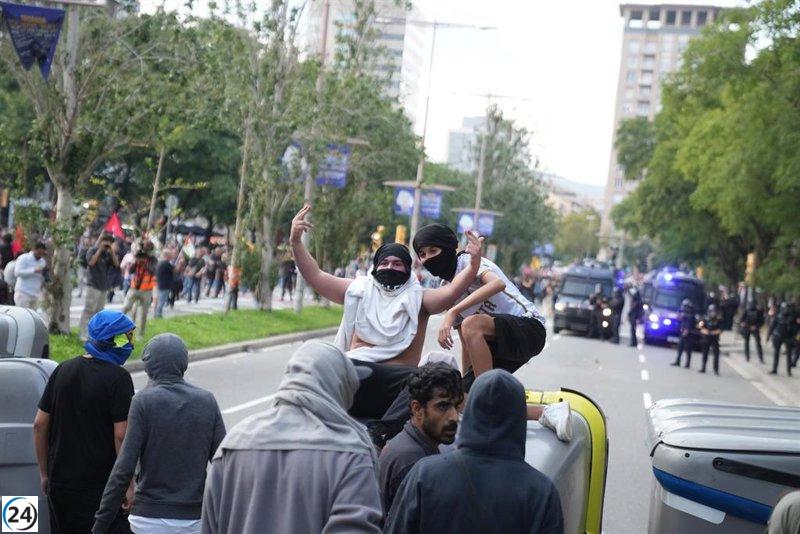 15,000 ciudadanos se congregan en Barcelona en apoyo a Palestina, reporta la Guàrdia Urbana.