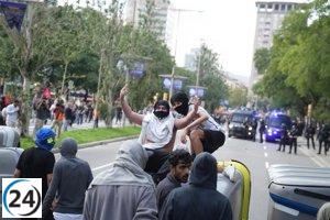 15,000 ciudadanos se congregan en Barcelona en apoyo a Palestina, reporta la Guàrdia Urbana.