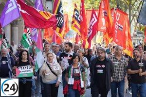 Mil personas exigen en Barcelona una paz sostenible para Gaza, convocadas por CC.OO. y UGT.