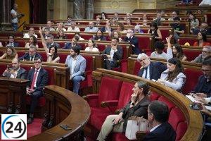 El Parlament demanda urgentemente la transferencia de competencias en inmigración a Catalunya.