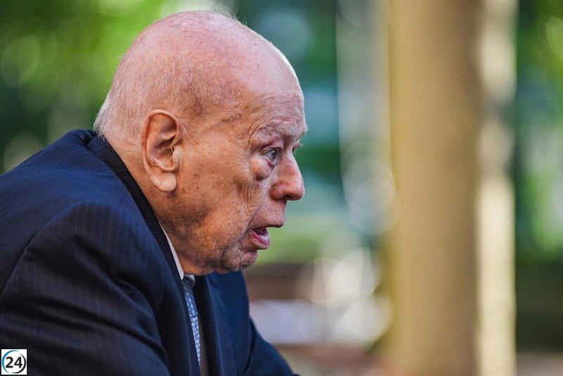 Jordi Pujol vuelve a casa tras ser dado de alta en una clínica de Barcelona.