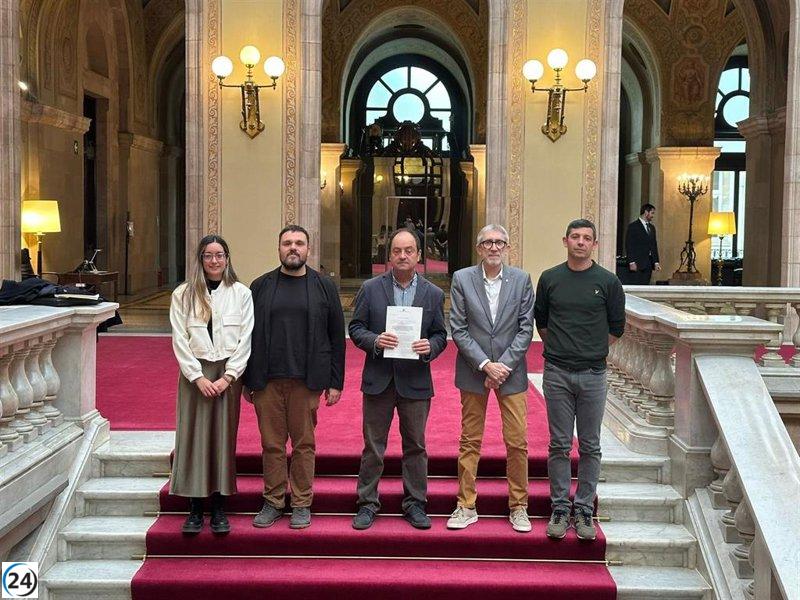 Partidos independentistas y de izquierda buscan anular los Decretos de Nueva Planta.