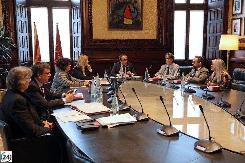 El Parlament denuncia a Marlaska y Casteleiro ante la Fiscalía por su ausencia en la comisión de espionaje.