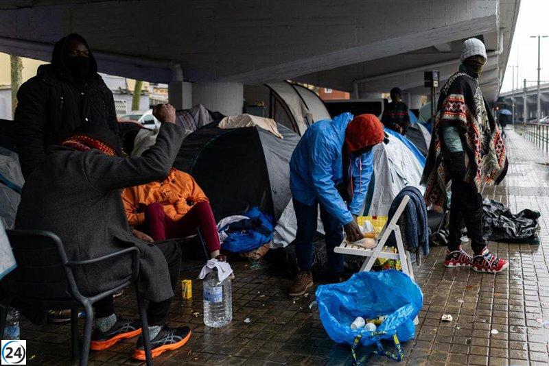 El Govern y organizaciones locales brindarán refugio a los desalojados del B9 en Badalona.