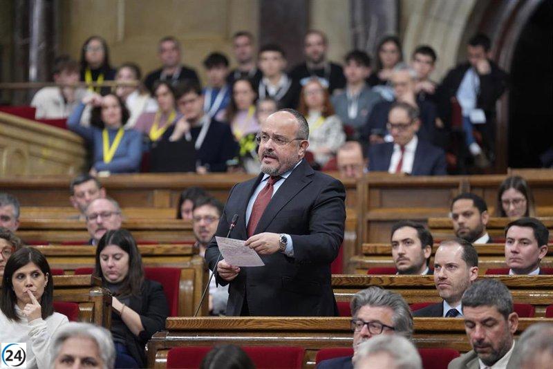 Fernández (PP) insta a Illa a reconsiderar su postura tras cuestionamientos sobre la falta de fondos en la educación concertada.