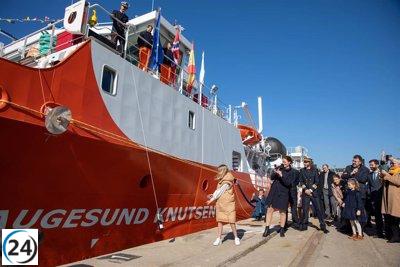 Enagás inaugura en el Puerto de Barcelona el primer barco de suministro de GNL construido en España