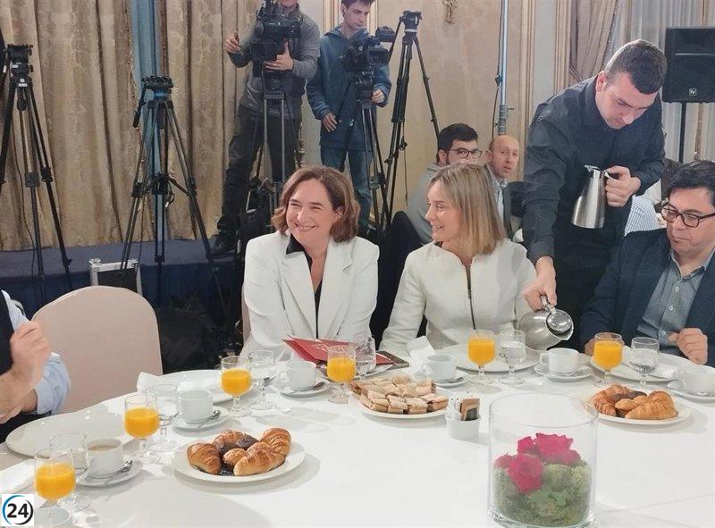 Colau critica a Collboni del PSC por distanciarse de BComú y lo ubica como segundo lugar de Trias.