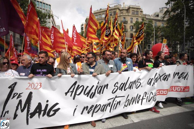 Comienza la marcha del Primero de Mayo en Barcelona.