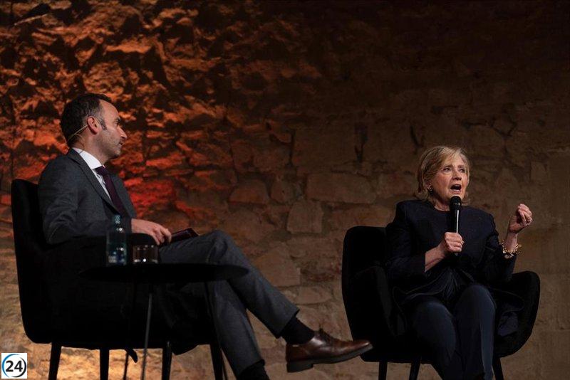 Hillary Clinton acusa a Putin de menospreciar a Biden y seguir invadiendo Ucrania.