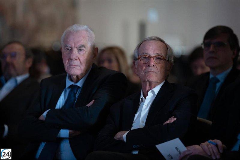 Trias y Maragall validan acuerdo para investidura en Barcelona.