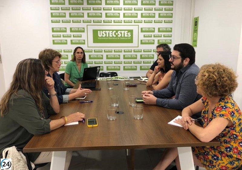Simó se reúne con Ustec·Stes para discutir las demandas de los profesores catalanes