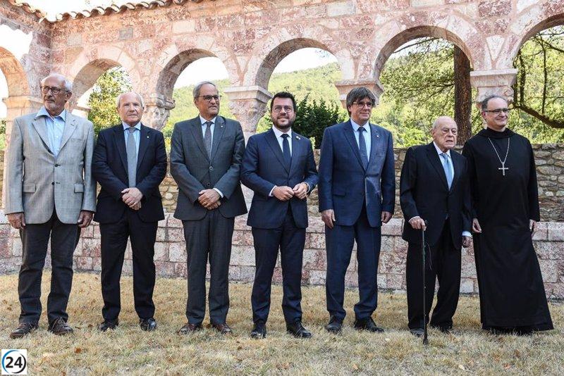 Líderes catalanes, incluyendo a Puigdemont y Aragonés, se unen en homenaje a Pau Casals en Francia