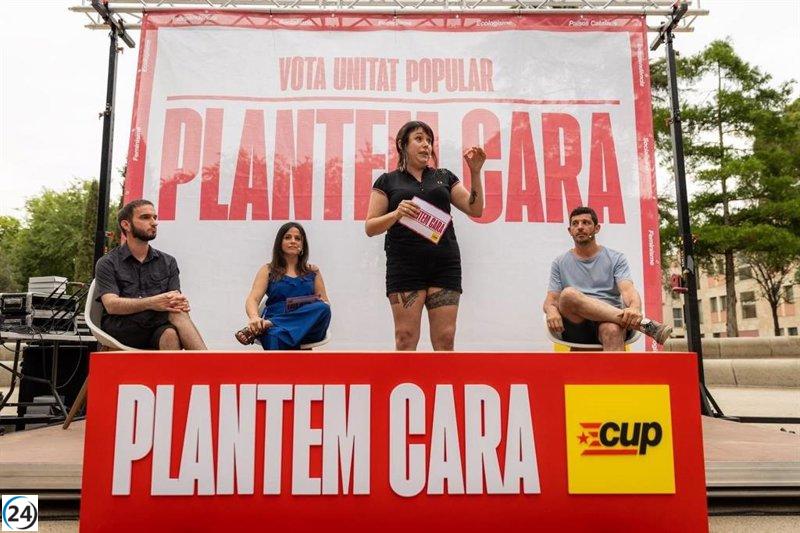 Borrell, acusado por la CUP de perpetuar el machismo.