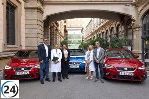 Seat dona tres coches al Hospital Clínic de Barcelona para fortalecer la atención médica en los hogares.