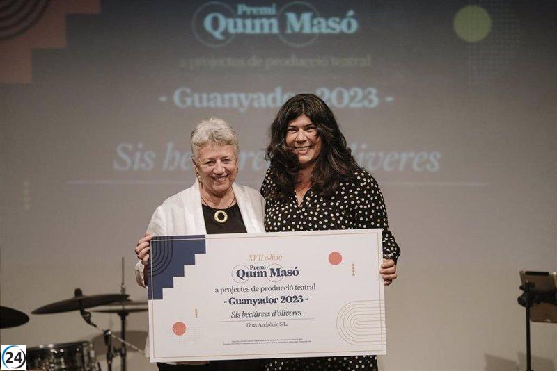 La autora Aina Tur triunfa con su obra 'Sis hectàrees d'oliveres' en el Premi Quim Masó de teatro.