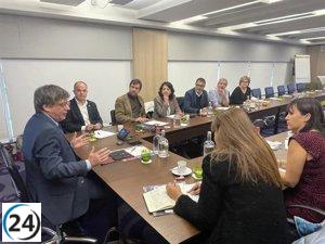Miembros de Junts viajan a Bruselas para encuentro trascendental con Puigdemont.