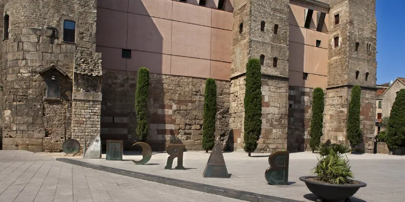 La Fundación Joan Brossa: el homenaje a un poeta catalán y su obra